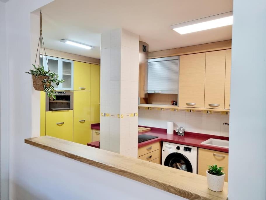 Cal Marc - Piso Con Piscina Y Terraza Apartment Ulldecona Bagian luar foto